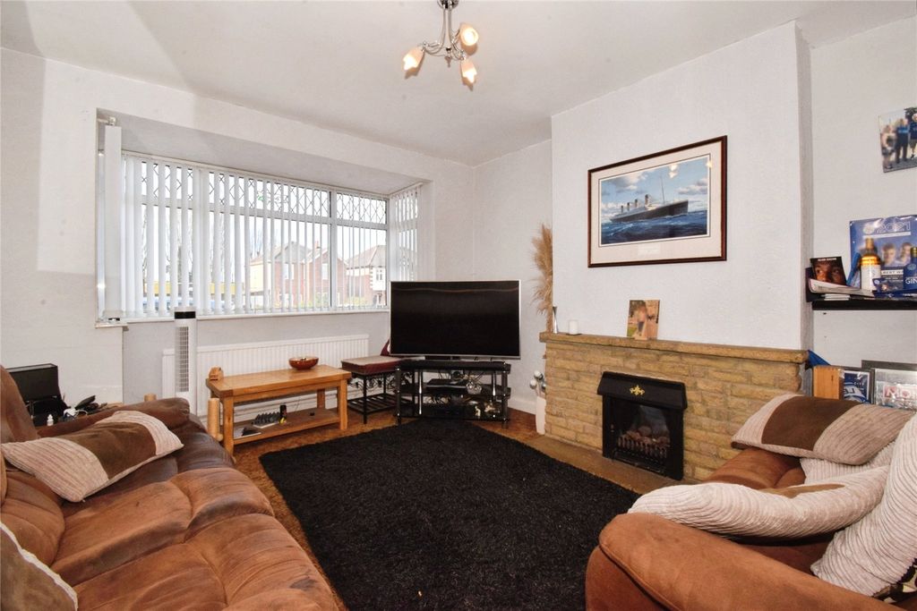 Property photo 2 of 20 Lounge