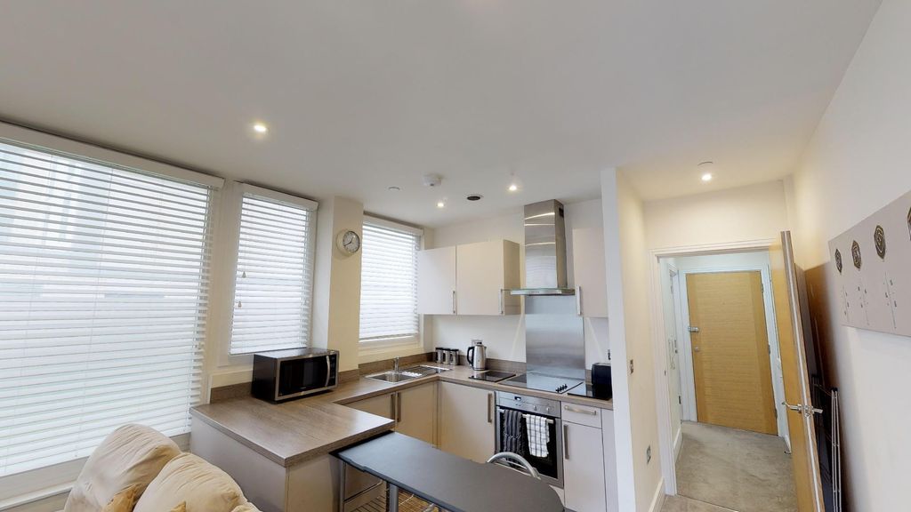 Property photo 3 of 13 Windsor Road 2.Jpg