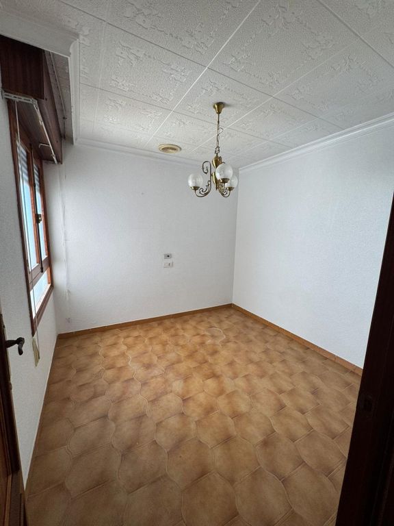Property photo 3 of 34
