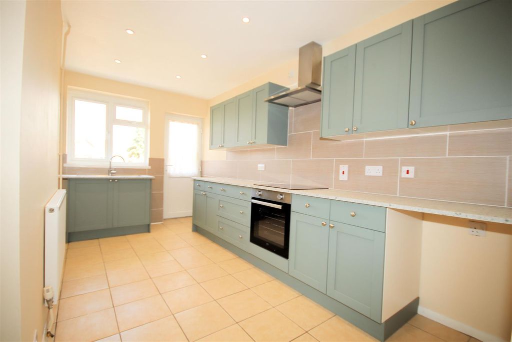 Property photo 2 of 19 Refitted Kitchen/Diner