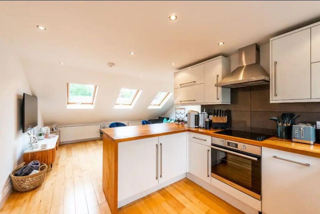 Property photo 2 of 14 23.Jpg