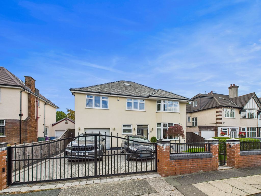 Property photo 1 of 44