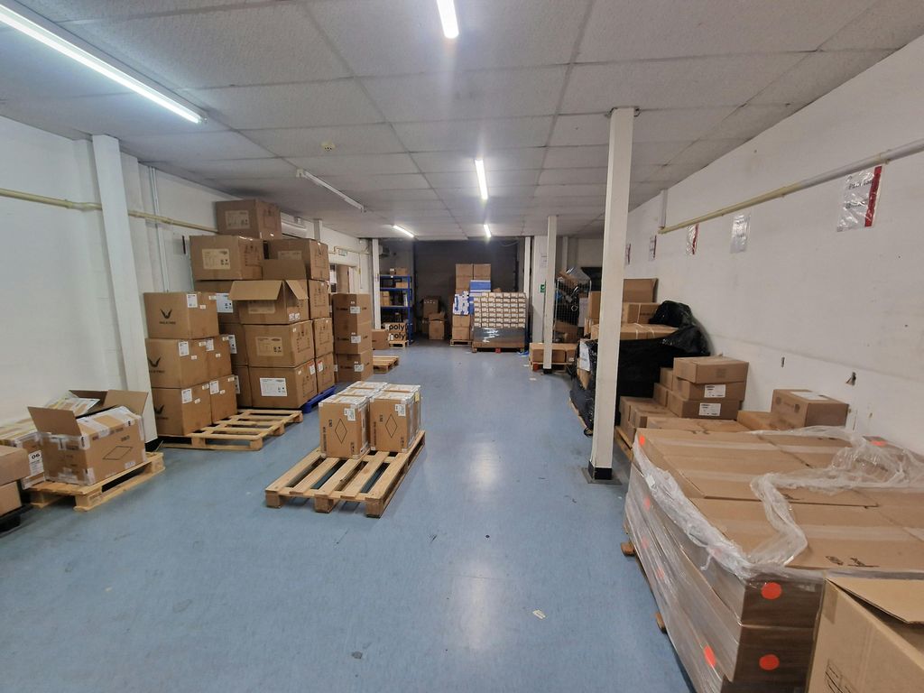 Property photo 3 of 8 20251118_161852 Unit 2.Jpg