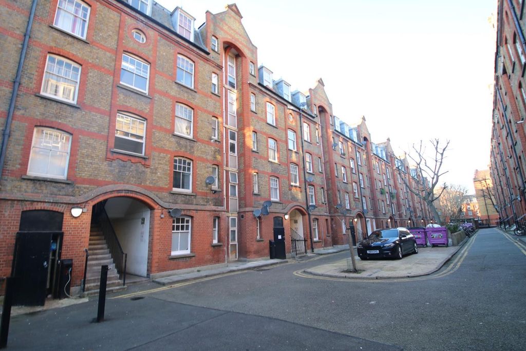 Property photo 1 of 7 Front Building