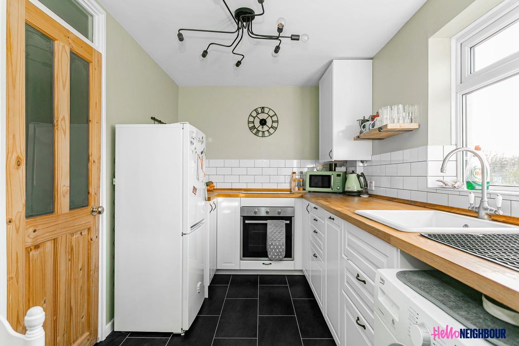 Property photo 1 of 14 Photo 0