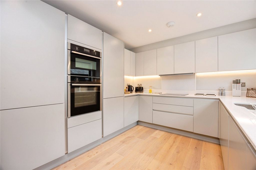 Property photo 3 of 20 Picture No. 22