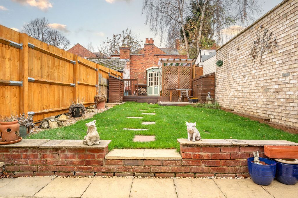 Property photo 2 of 8