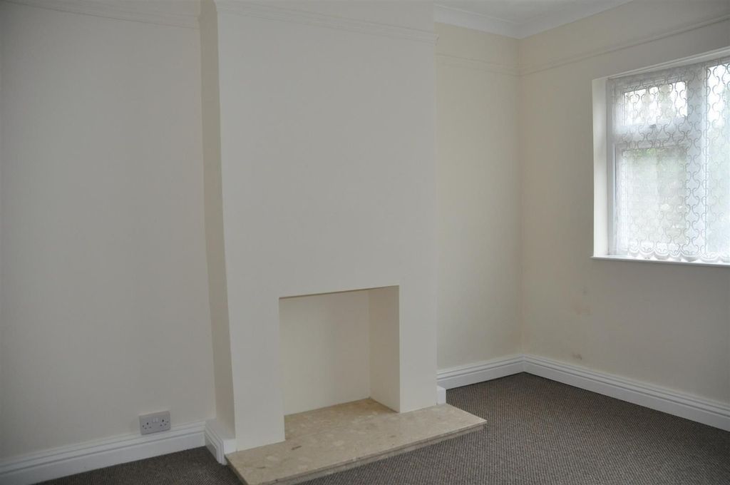 Property photo 3 of 6 Photograph 3