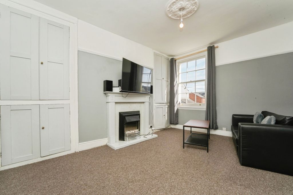 Property photo 3 of 8 Living Room