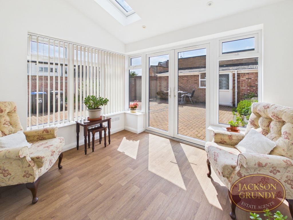 Property photo 3 of 14 Chiltern Avenue