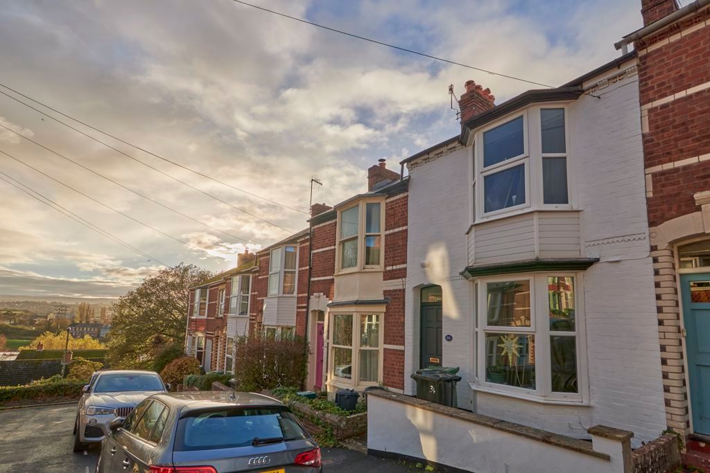 Property photo 1 of 11 Front