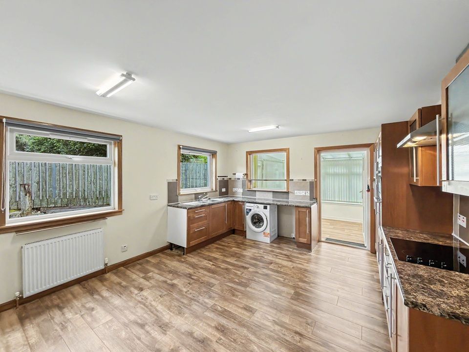 Property photo 3 of 24