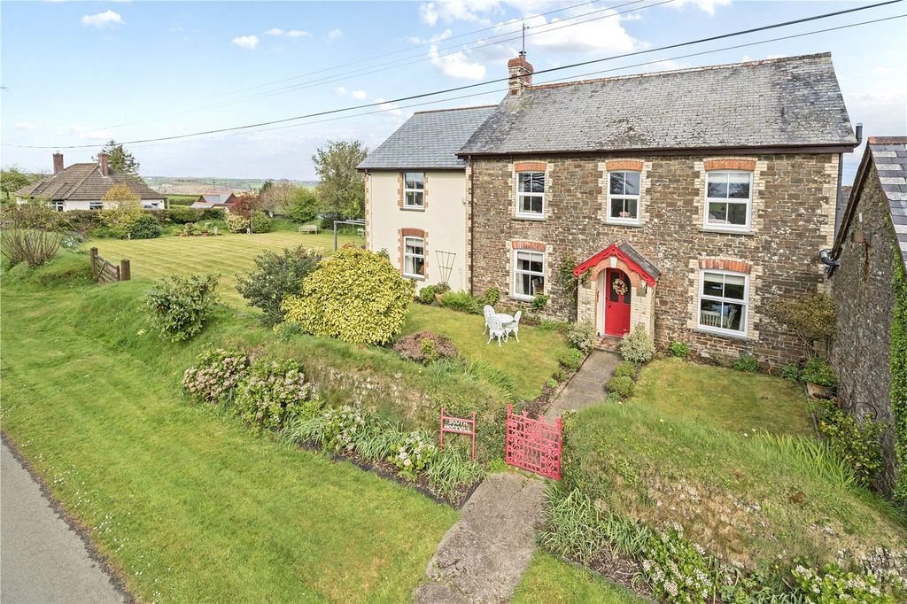 Property photo 1 of 19 Picture No. 04