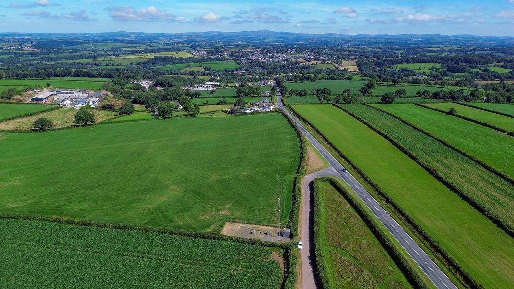 Property photo 1 of 31