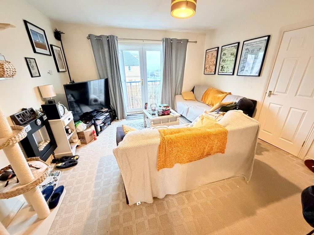 Property photo 2 of 7 Lounge