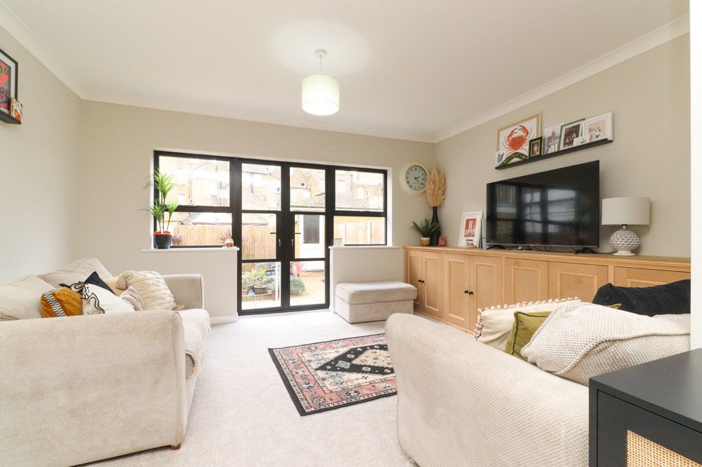 Property photo 2 of 20 Picture 2