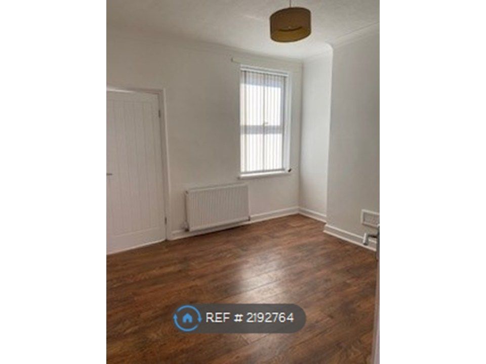 Property photo 3 of 18 Dining Room