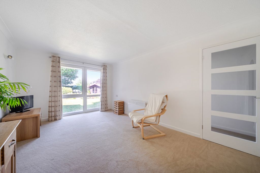 Property photo 2 of 13 1487521-11-6A4d08...