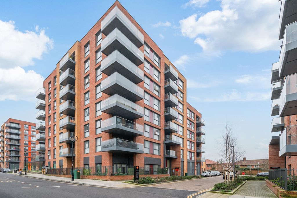 Property photo 1 of 11