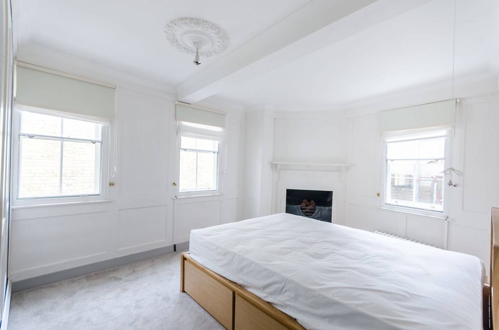 Property photo 3 of 7