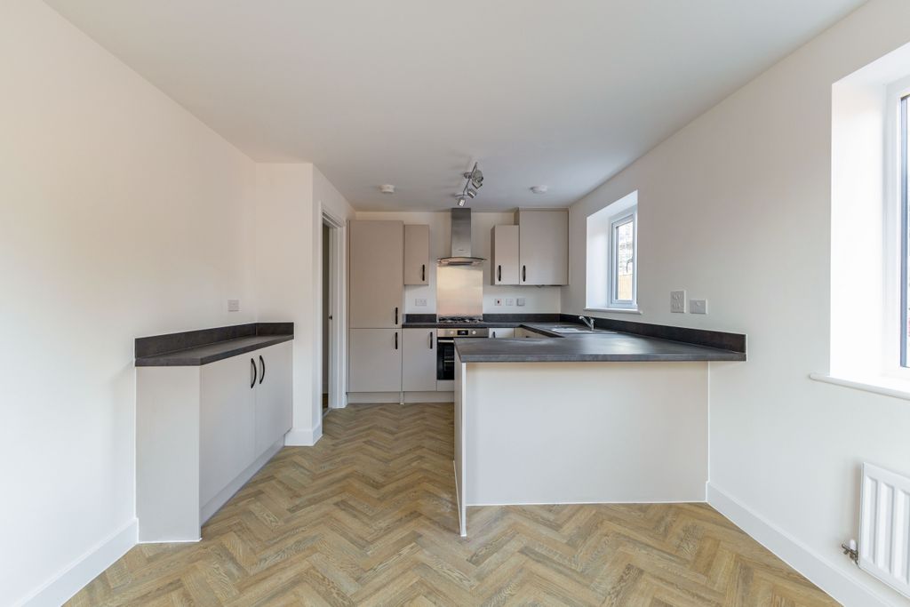 Property photo 3 of 11 Photo