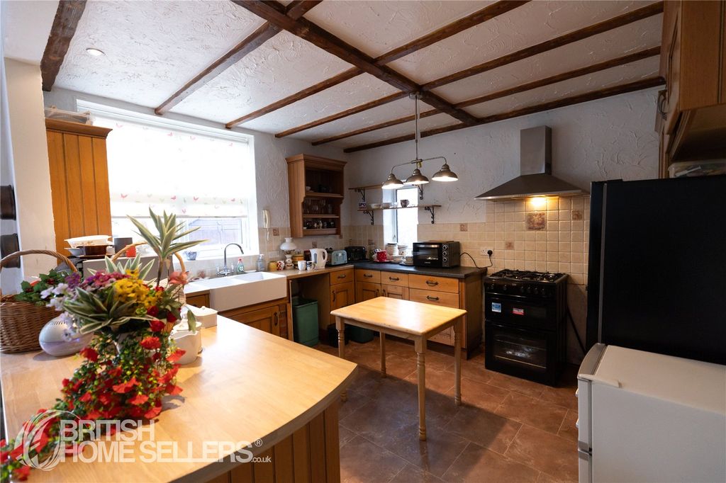 Property photo 2 of 31 2