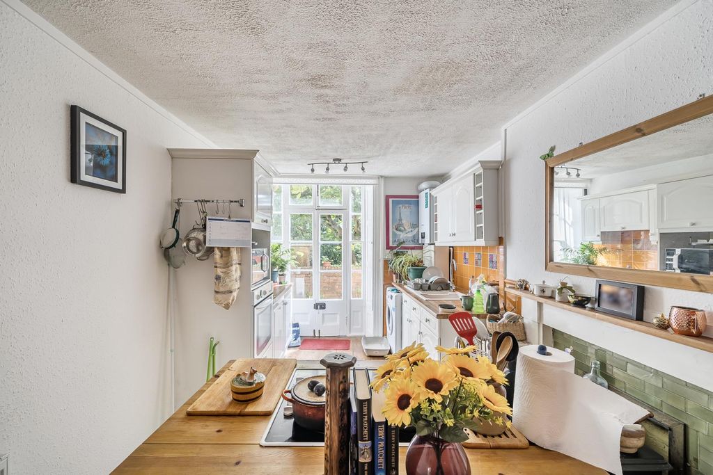 Property photo 3 of 18 Seddons Tiverton