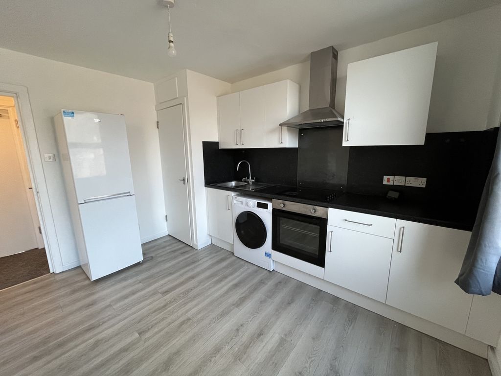 Property photo 2 of 11 Img_0950