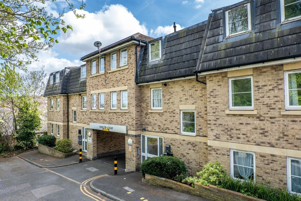 Property photo 1 of 11 Front