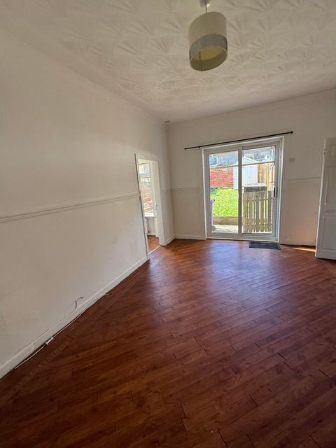 Property photo 3 of 12 Photo 3