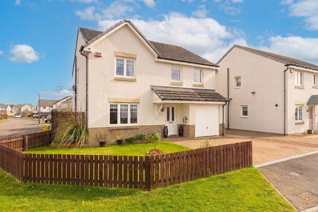 Property photo 1 of 43
