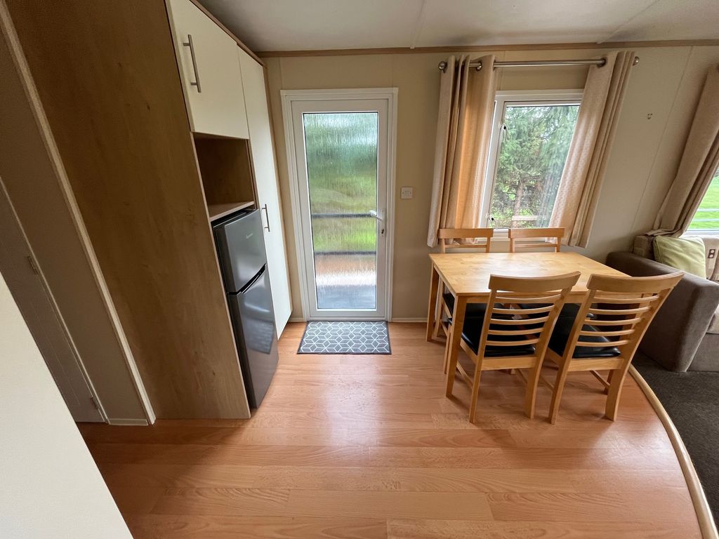 Property photo 3 of 17 Image