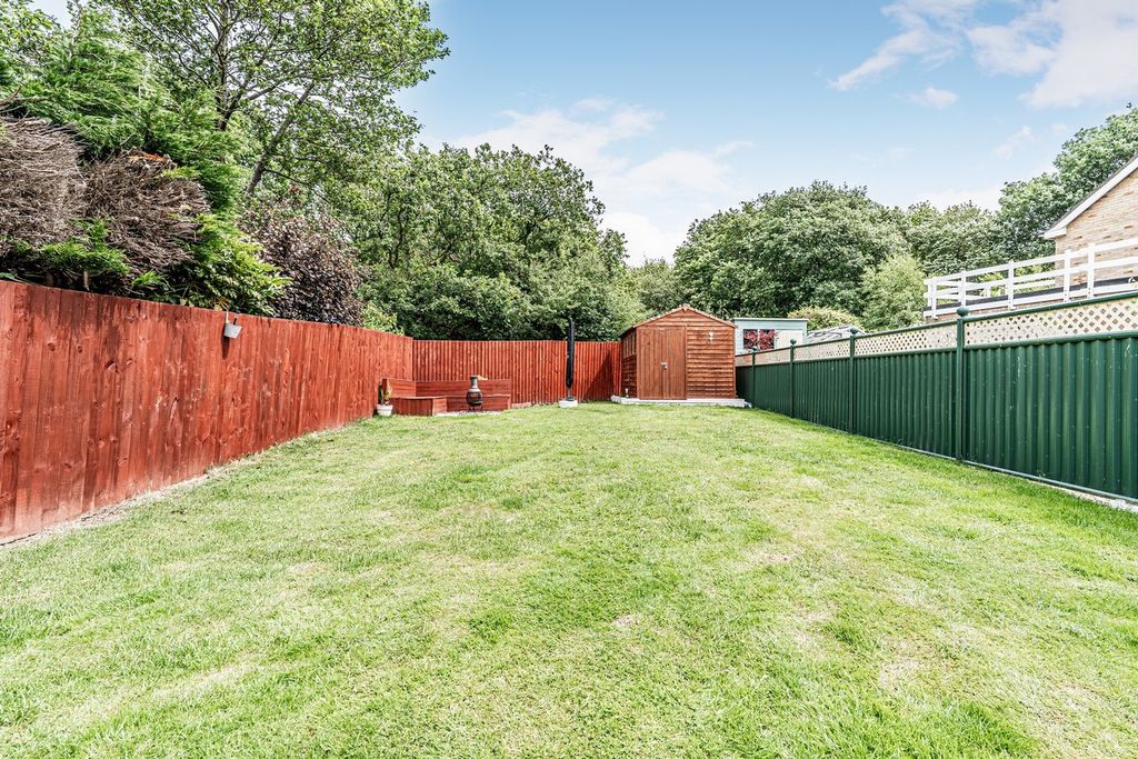 Property photo 3 of 28