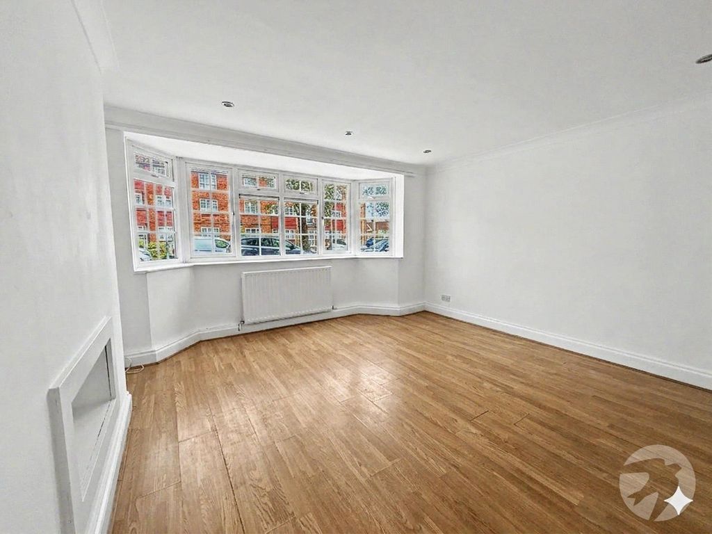 Property photo 2 of 15 Picture No. 03