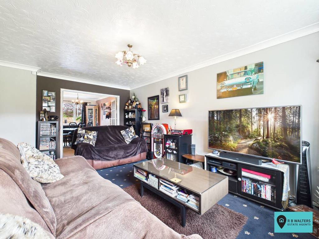 Property photo 2 of 18 Living Room