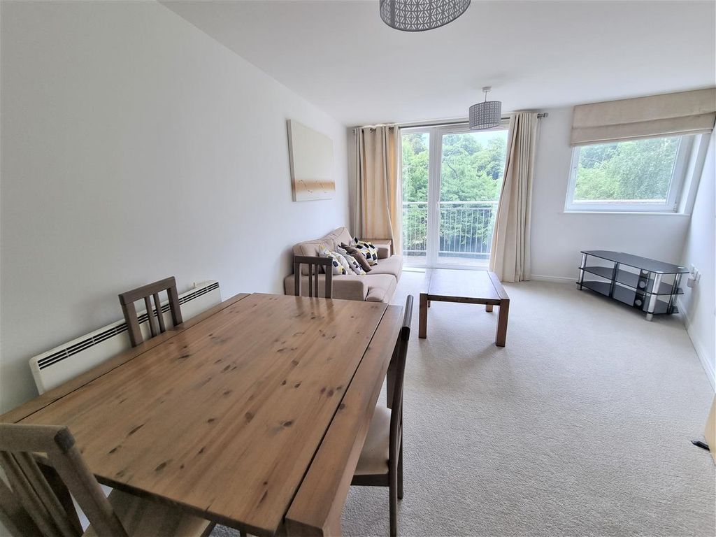 Property photo 3 of 9