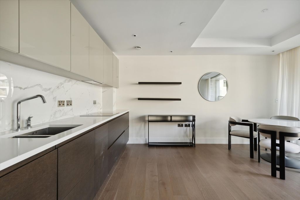 Property photo 3 of 20 Image