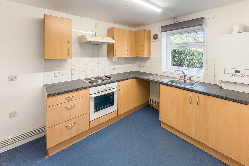 Property photo 2 of 19 23 €“ 27 Corn Bar, Witney, Oxfordshire, Ox28 6Fb