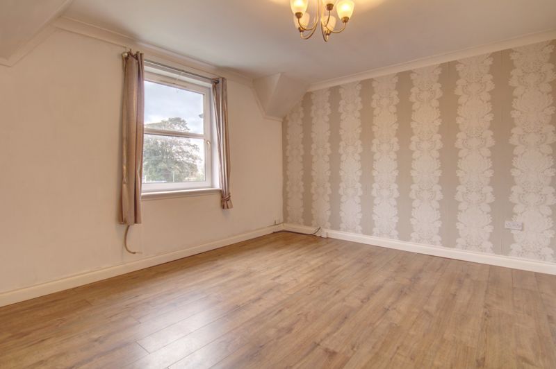 Property photo 3 of 14 Lounge