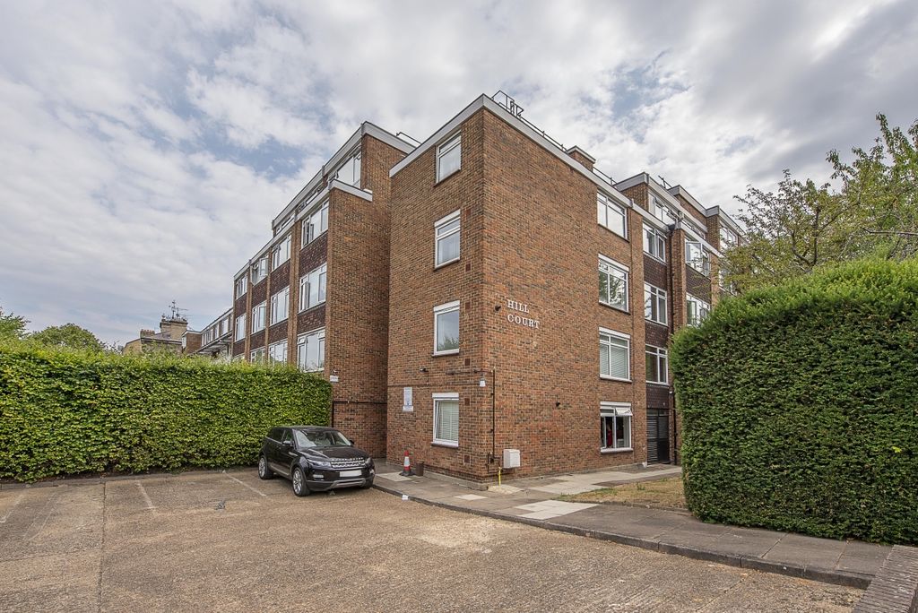 Property photo 2 of 8