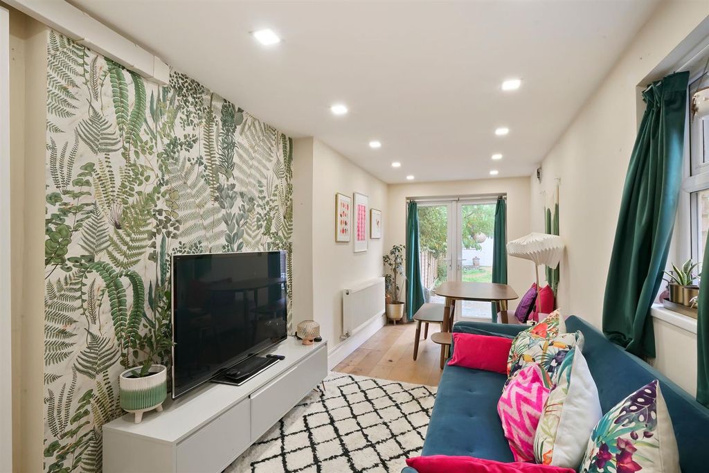 Property photo 3 of 14 Ground Floor 135 Willingdon Road - Pso23J7Uscki9W7