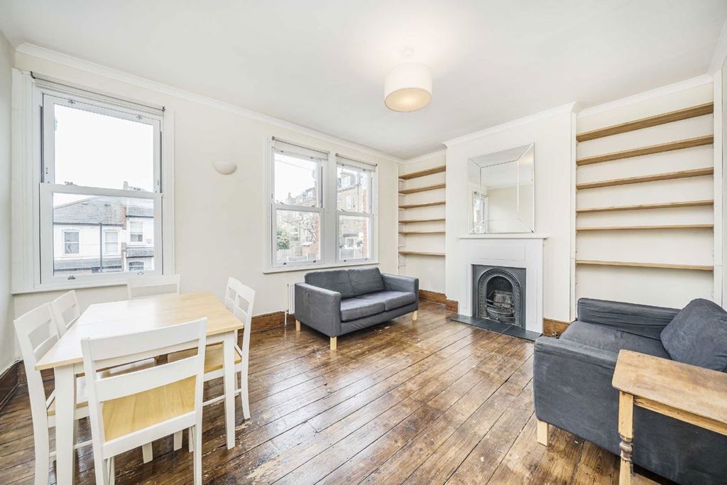 Property photo 2 of 8