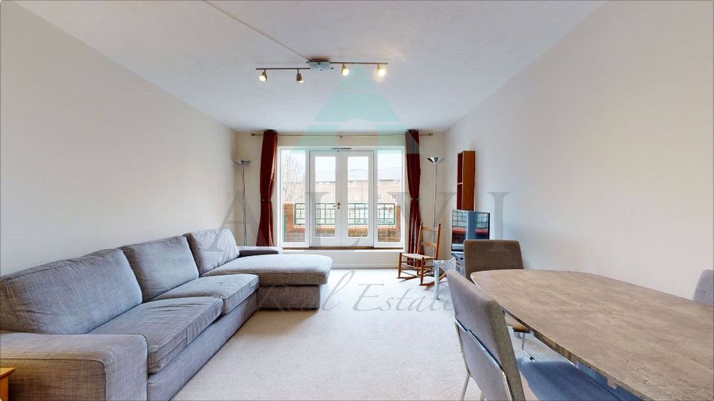 Property photo 2 of 25 Picture No. 39