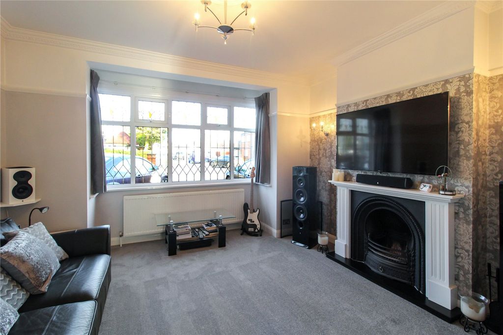 Property photo 2 of 23 Picture No. 36