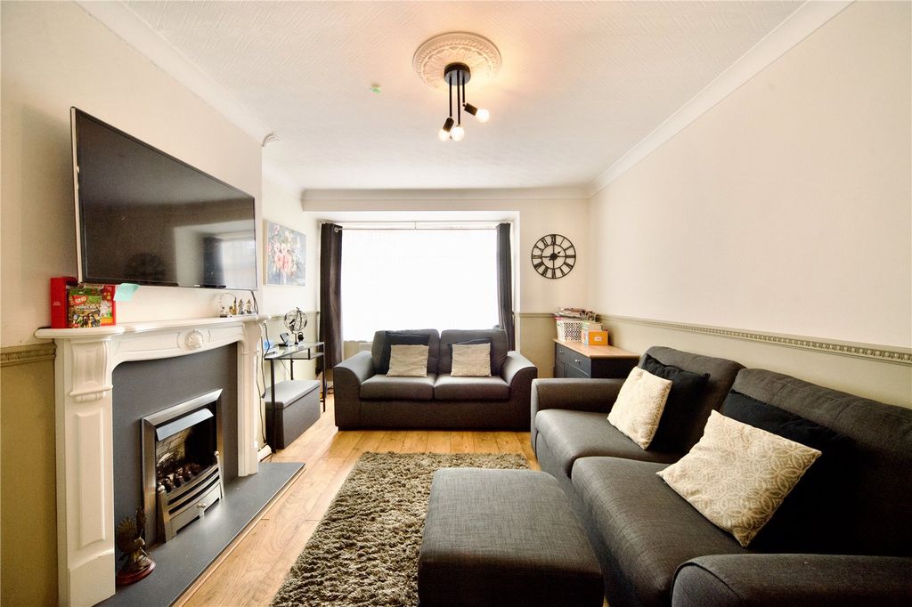 Property photo 3 of 23 Picture No. 29