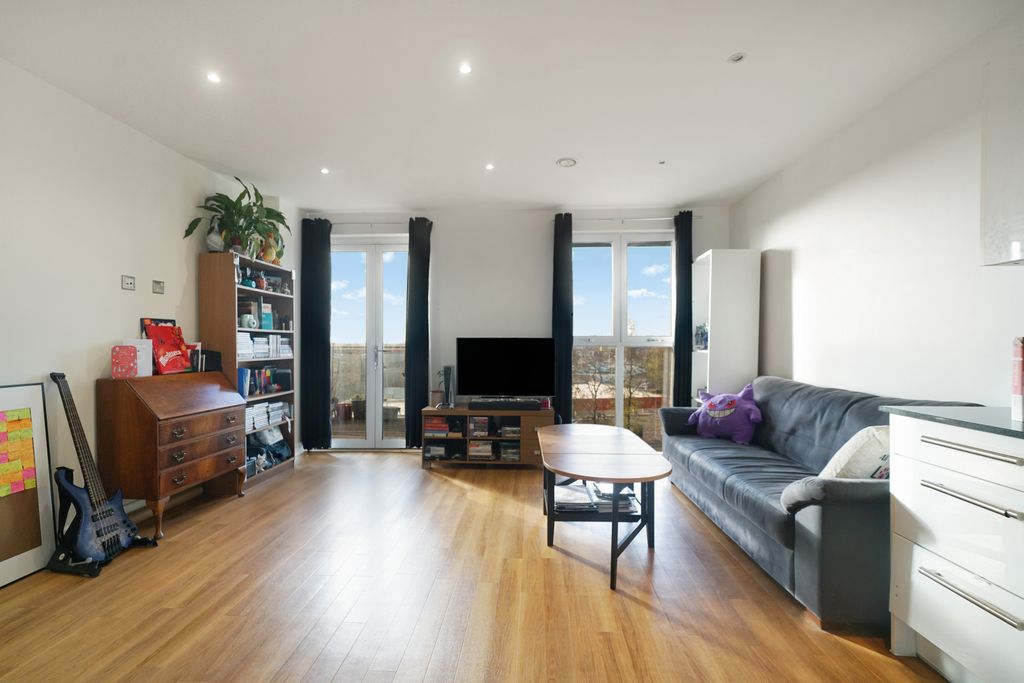 Property photo 3 of 14 Gallery