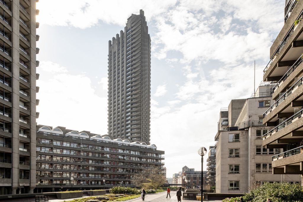 Property photo 2 of 27 270907 - 20250319-Lauderdale-Tower_Barbican-69_Hi_Res.Jpg