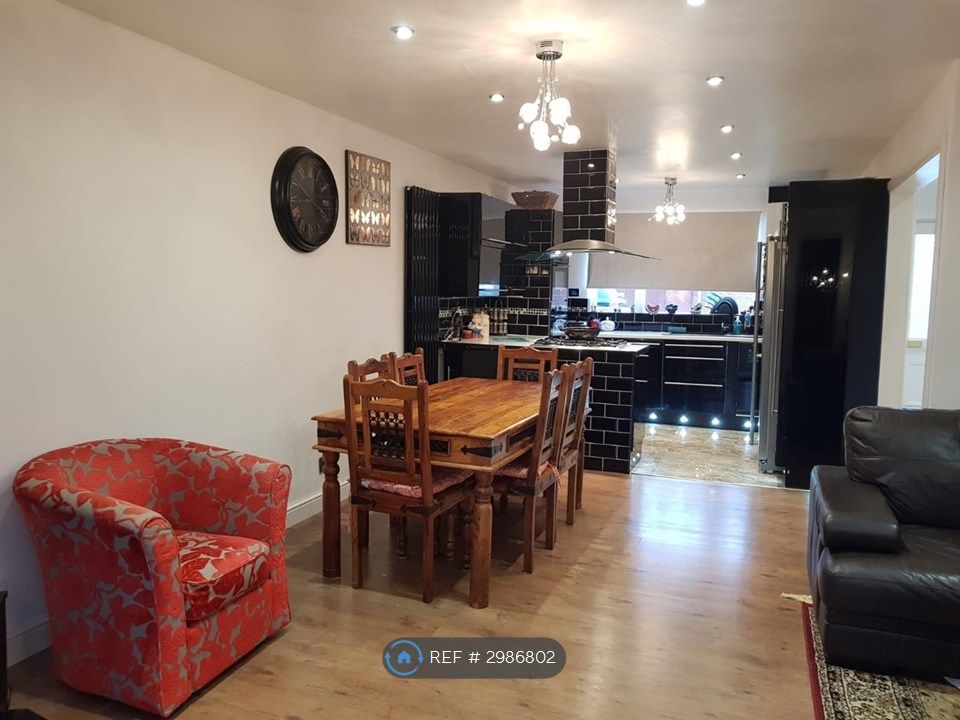 Property photo 1 of 25
