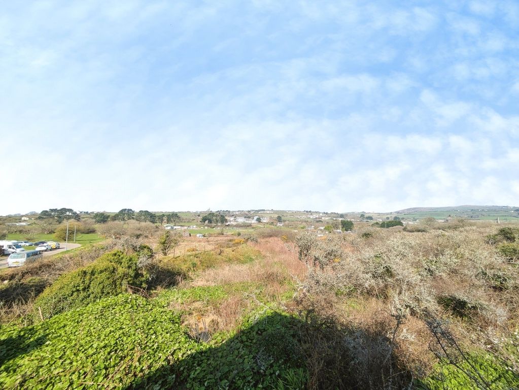 Property photo 3 of 11 Picture No. 02