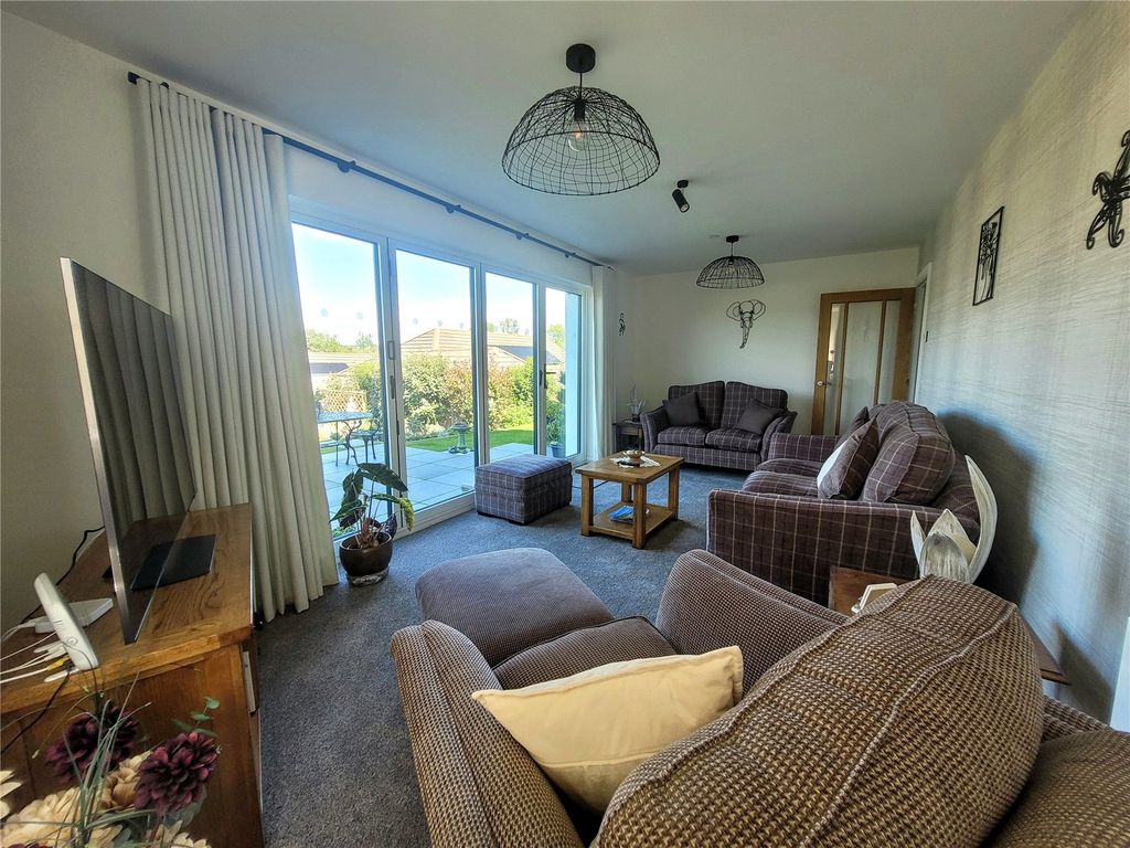 Property photo 2 of 19 Picture No. 57